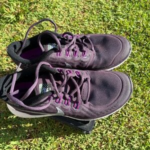 Nike Women's Athletic Shoes - Black and Purple